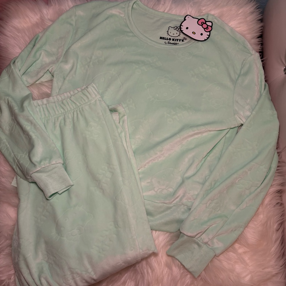 Hello kitty NWT PJ set